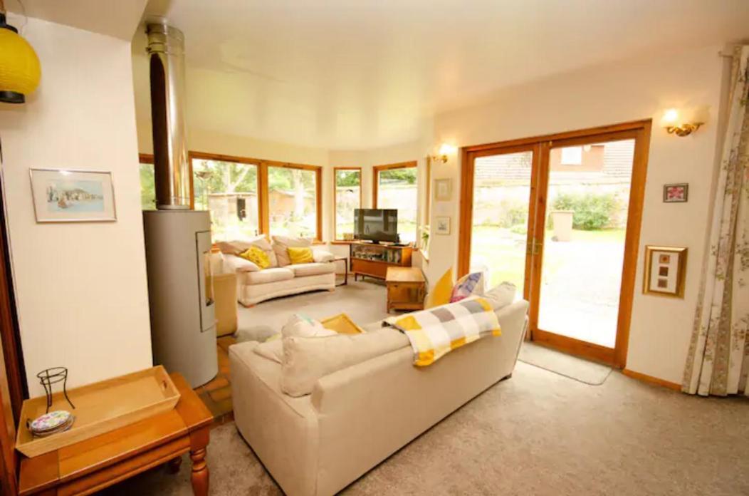 Comforts In Peaceful 2 Acres Сasa de vacaciones Inverness